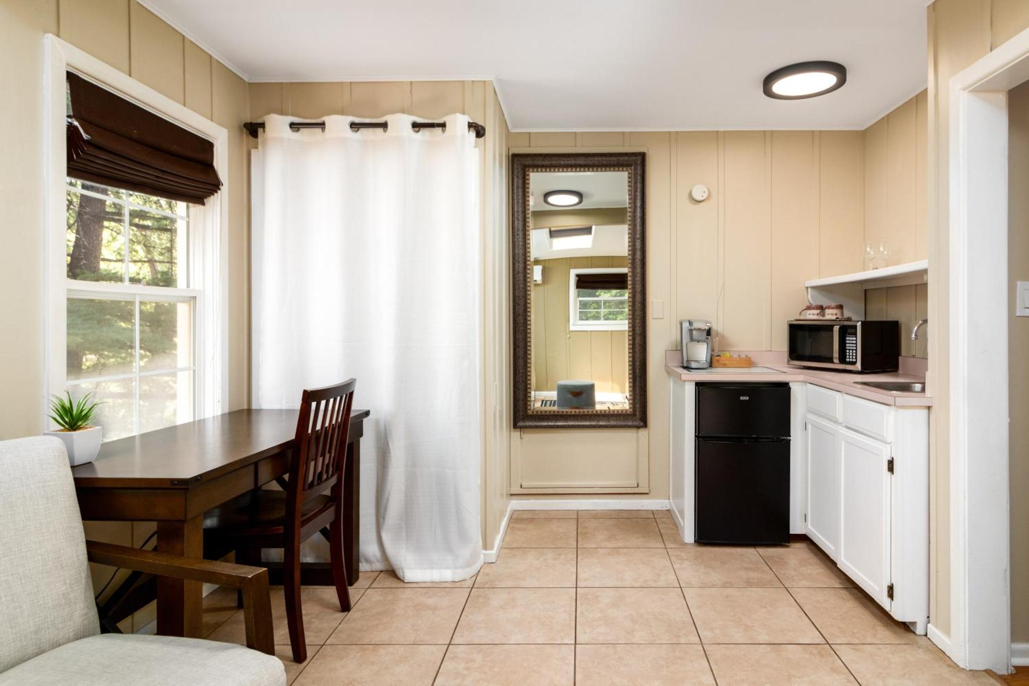 Prescott Pines Inn Exterior photo
