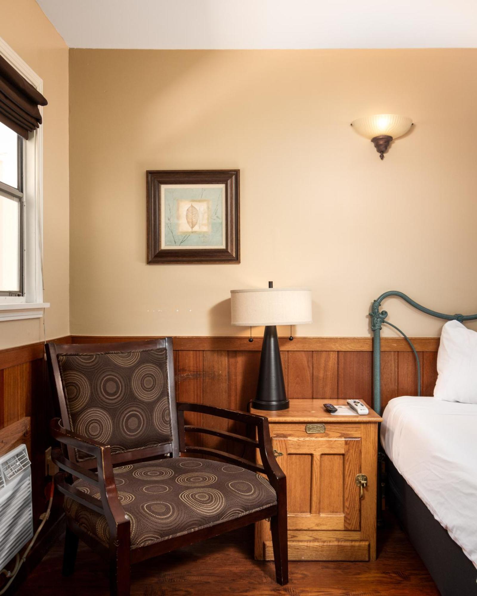 Prescott Pines Inn Exterior photo