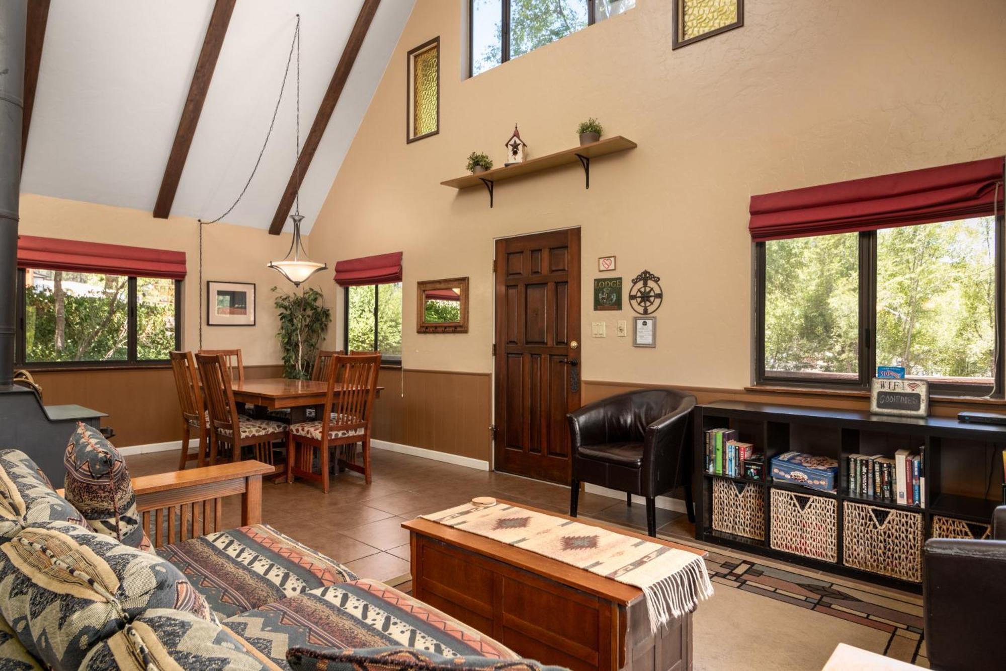 Prescott Pines Inn Exterior photo